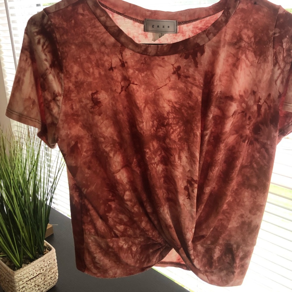 Orange/red tie die crop top.